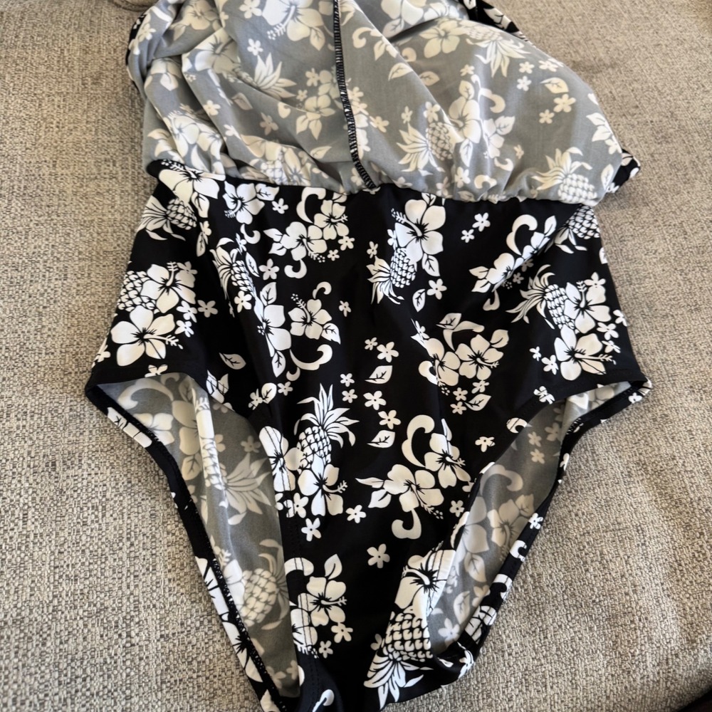 New Blair Lycra Womens Black White Tropical Floral Swim Dress Tummy Trimmer 10 - Picture 12 of 13